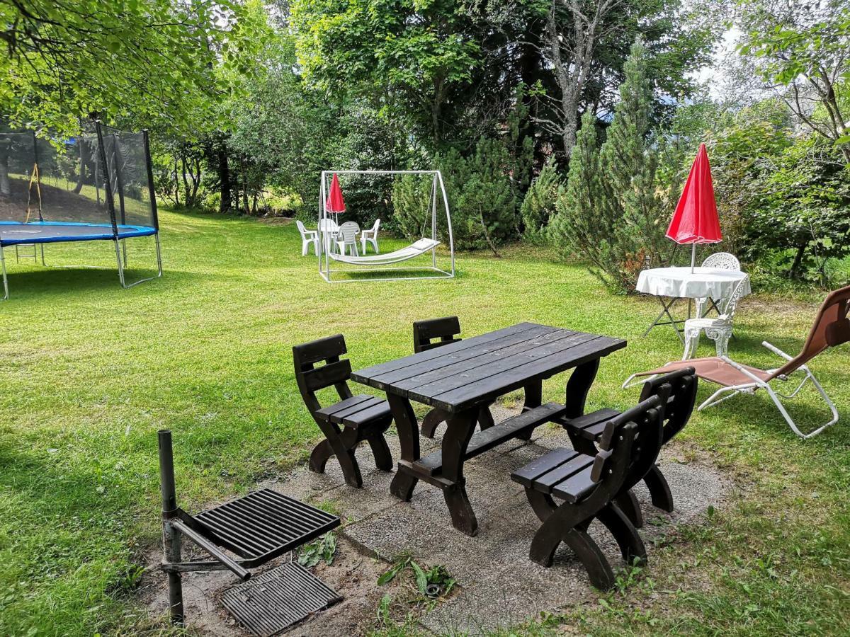 C4 Albmatte-Fewo Sauna, Hallenbad Aussenbecken Massagen Nebenan Menzenschwand-Hinterdorf Exteriör bild